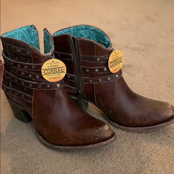 Corral ankle boots C2993, size 9